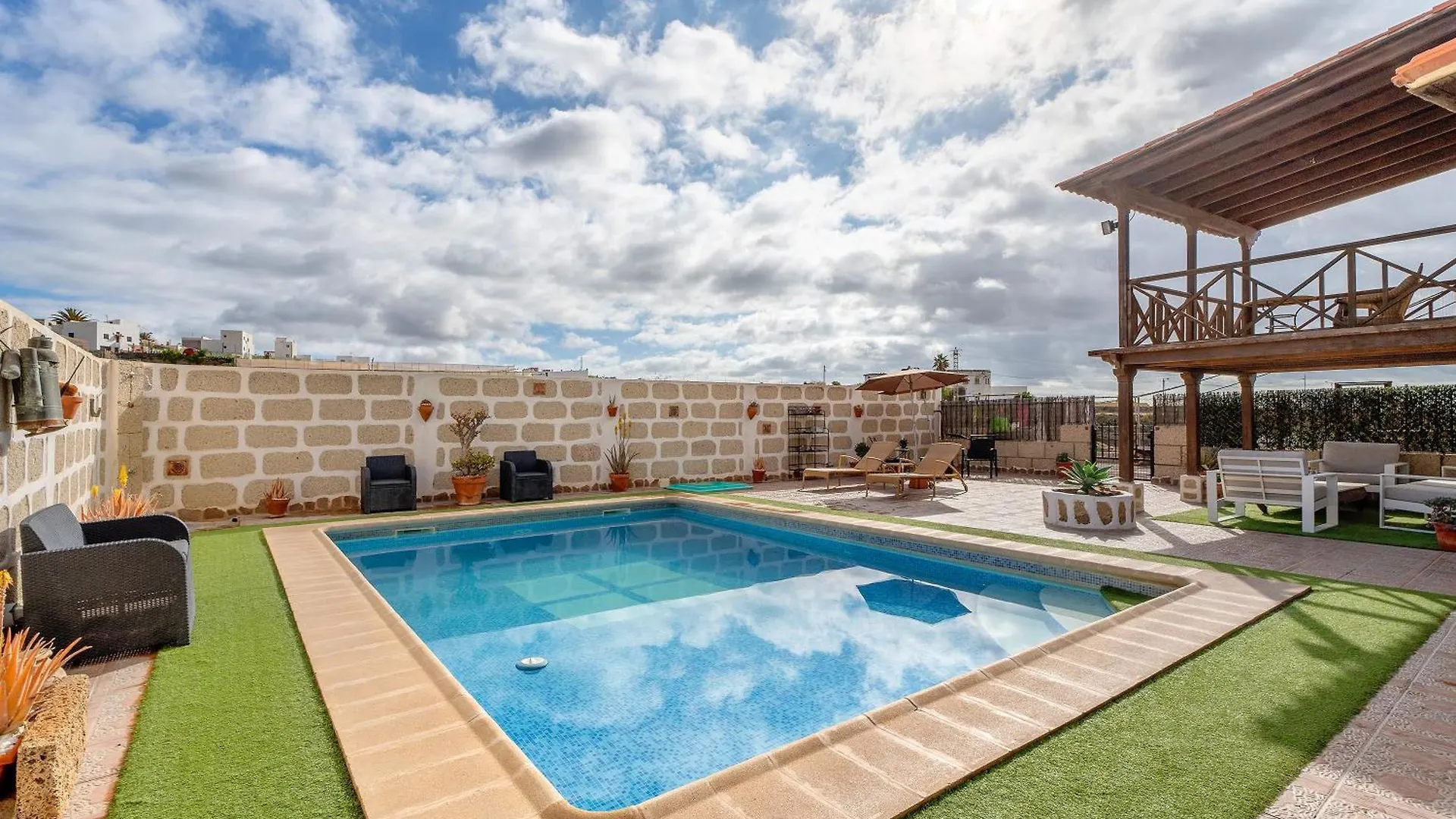 Casa Elvira Βίλα Chimiche