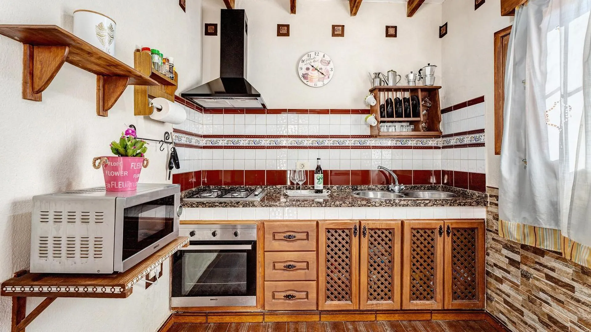 Willa Casa Elvira Chimiche 0*,  Hiszpania